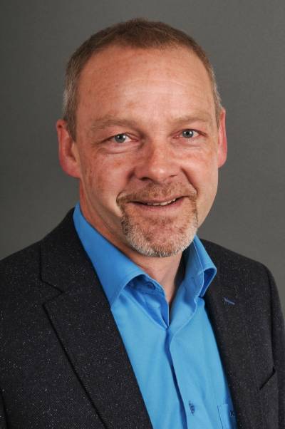 Unsere Kandidatinnen und Kandidaten zur Gemeinderatswahl - 15. Johannes Deichelbohrer,
Geschäftsführer Fa. PSB Kehl,
Kronenstr. 24,
50 Jahre, verheiratet, 1 Kind,
Mitglied VFB Unzhurst,
Trainer der Damenmannschaften des
VFB Unzhurst